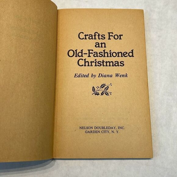 Vtg Crafts for an Old-Fashioned Christmas Book Diana Wenk 1984 Holiday - Picture 3 of 7